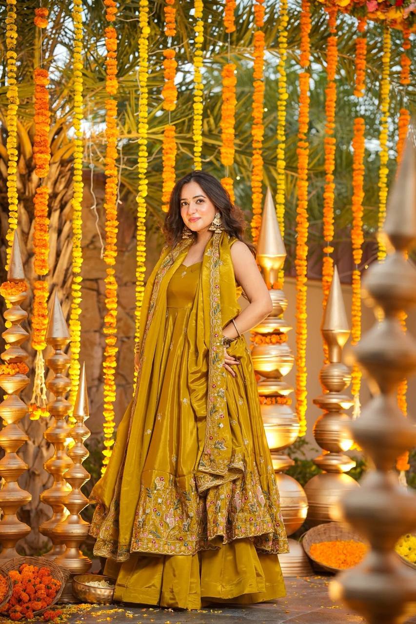 Luxury Floral Embroidered Anarkali Suit Set